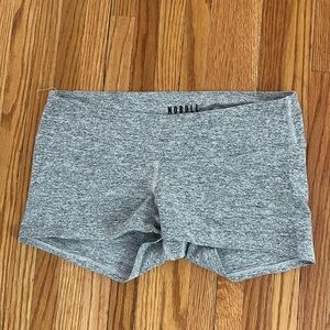 NoBull plush heather grey 2.5in inseam shorts size M